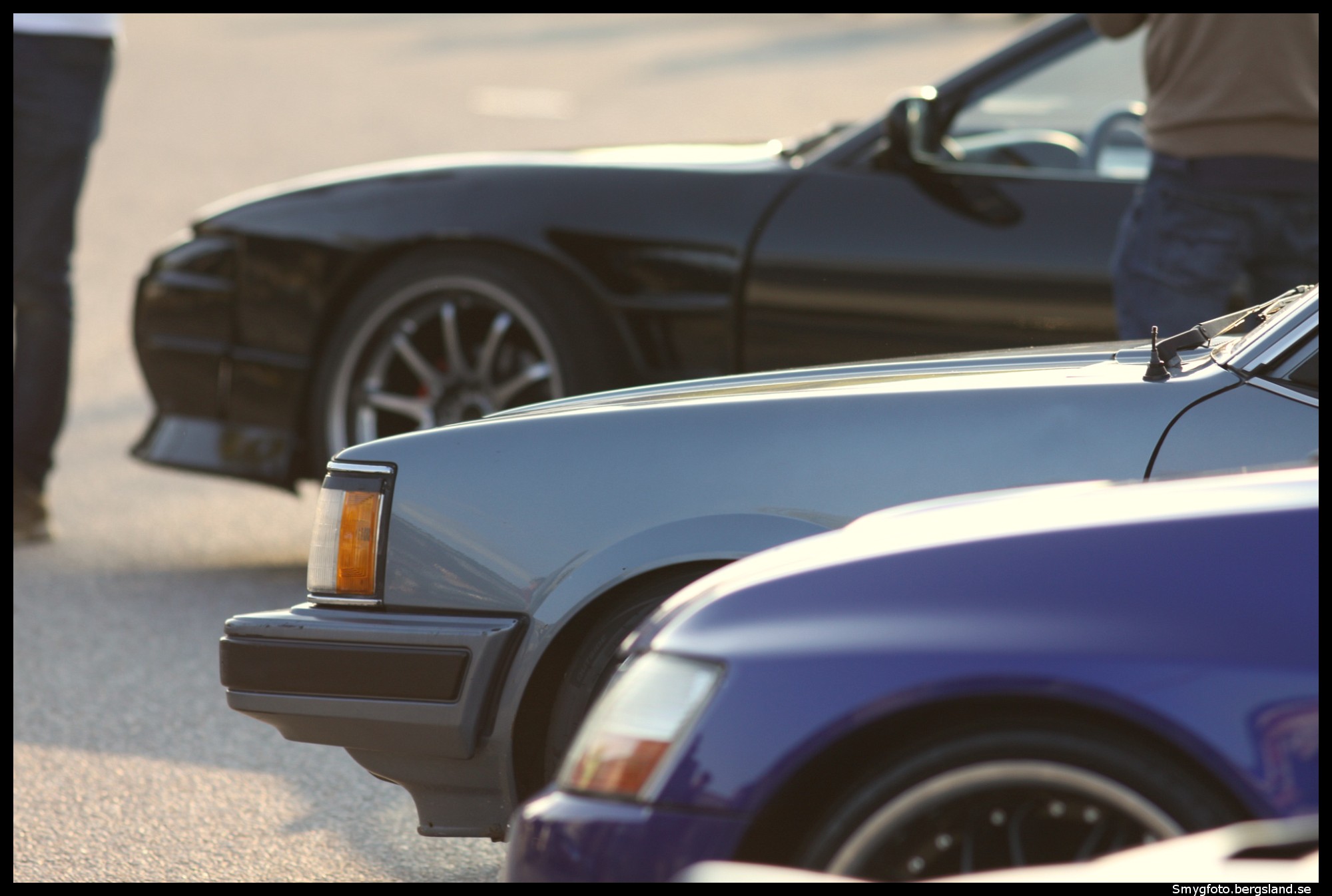 3 cars